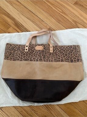 New ! Joji & Co - color blocked Leopard tote. Rare and Discontinued!